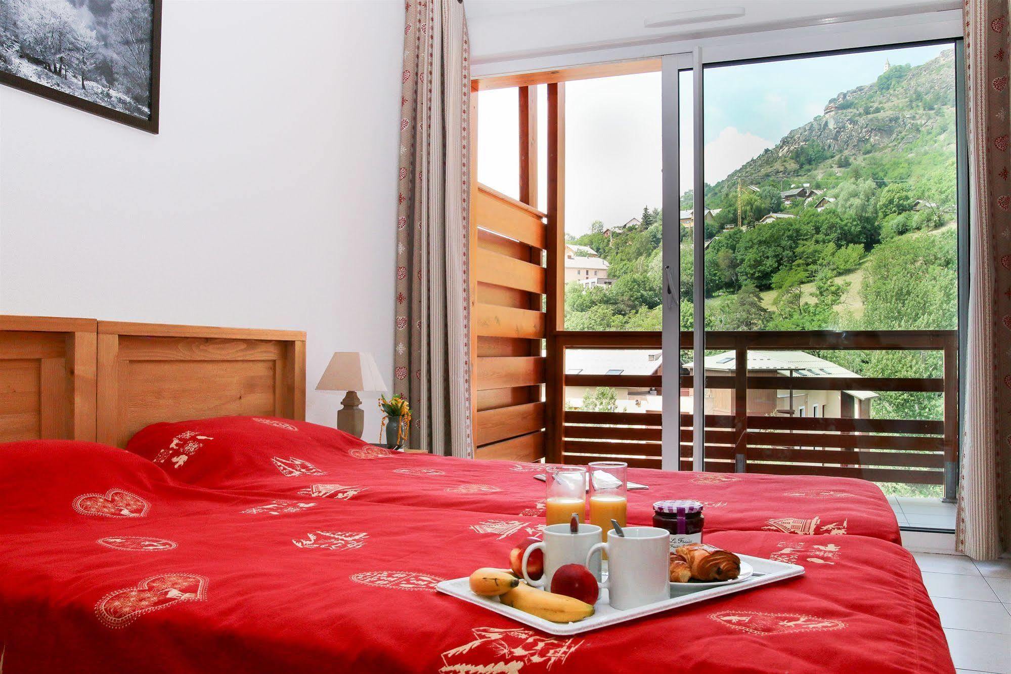 Residence Nemea L'Aigle Bleu Briançon Екстериор снимка